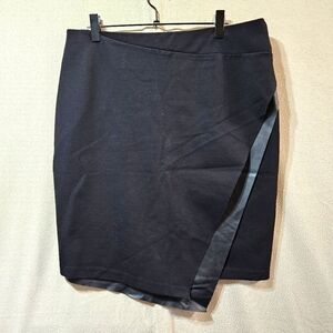 Michel Sudio Collection Black Skirt Sizw 16
